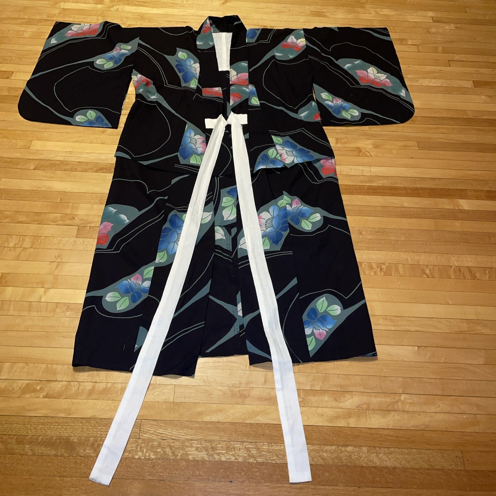 Japanese Kimono Yukata Cotton Handmade Excellent Condition Navy Flowers Leaves