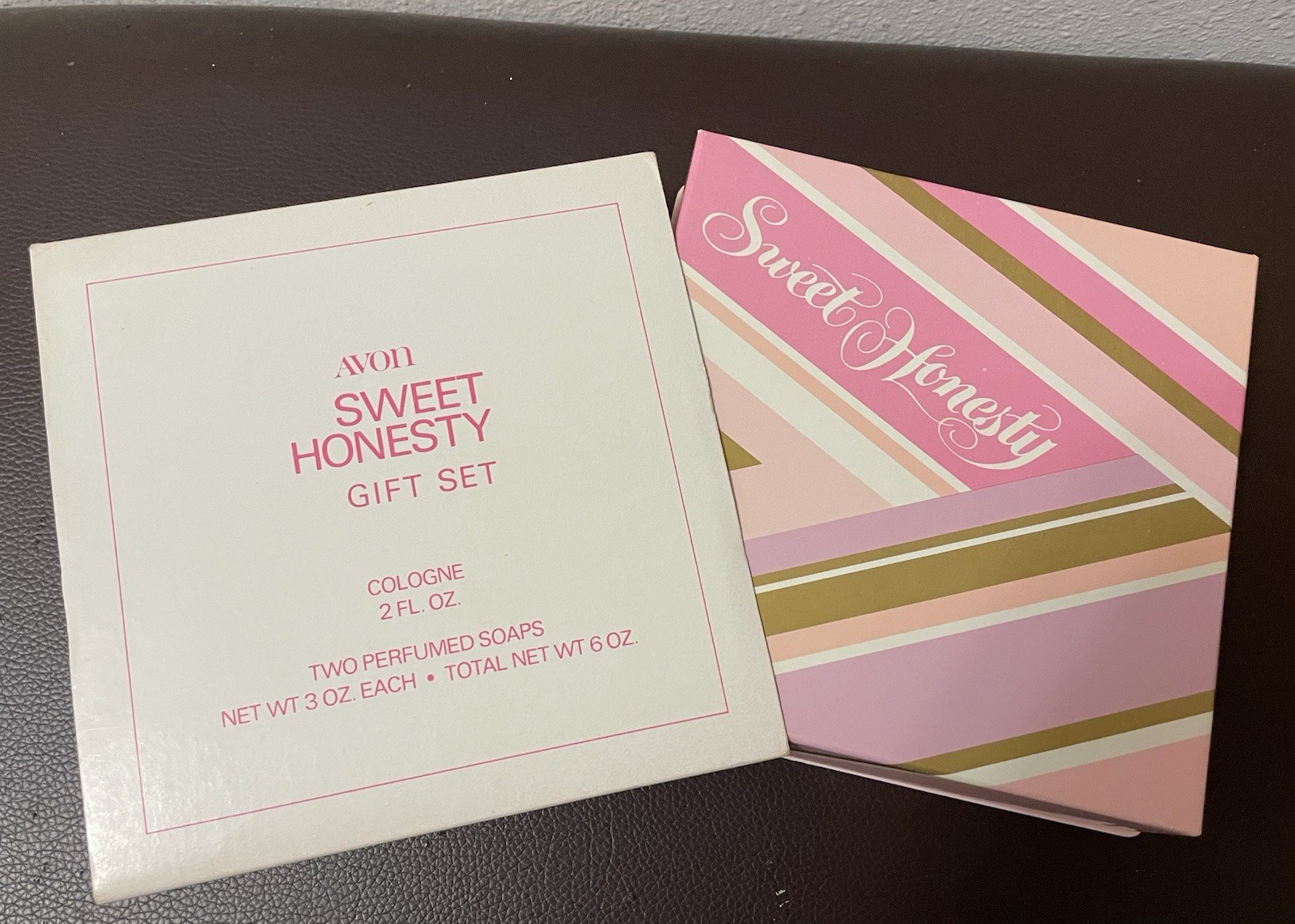 Vintage 1981 Avon “Sweet Honesty” Gift Set - 2.0Fl Oz Cologne & 2 Bars of Soap