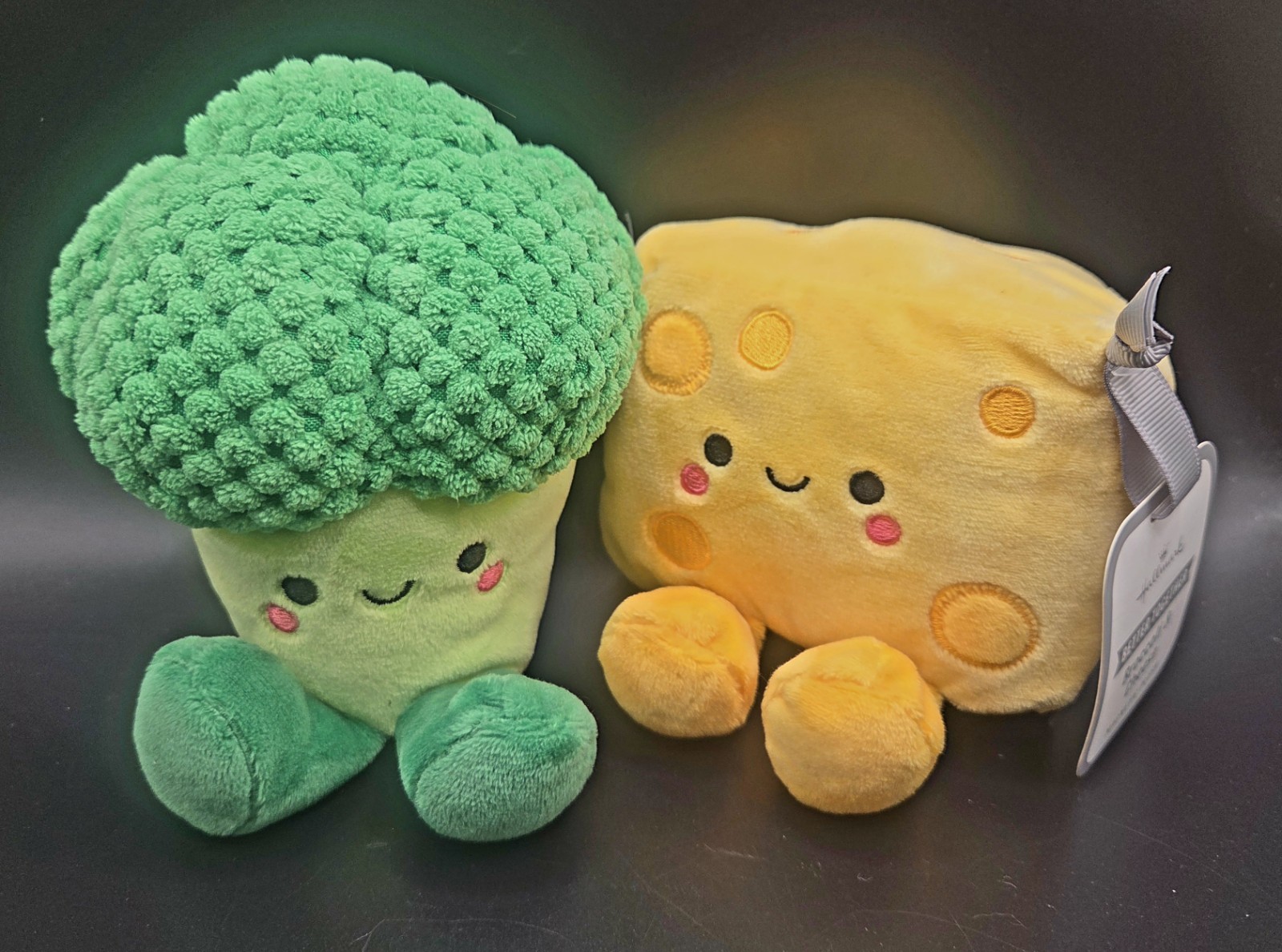 Hallmark - Better Together Broccoli 🥦 & Cheese 🧀 Magnetic Plush Stuffy Set NWT