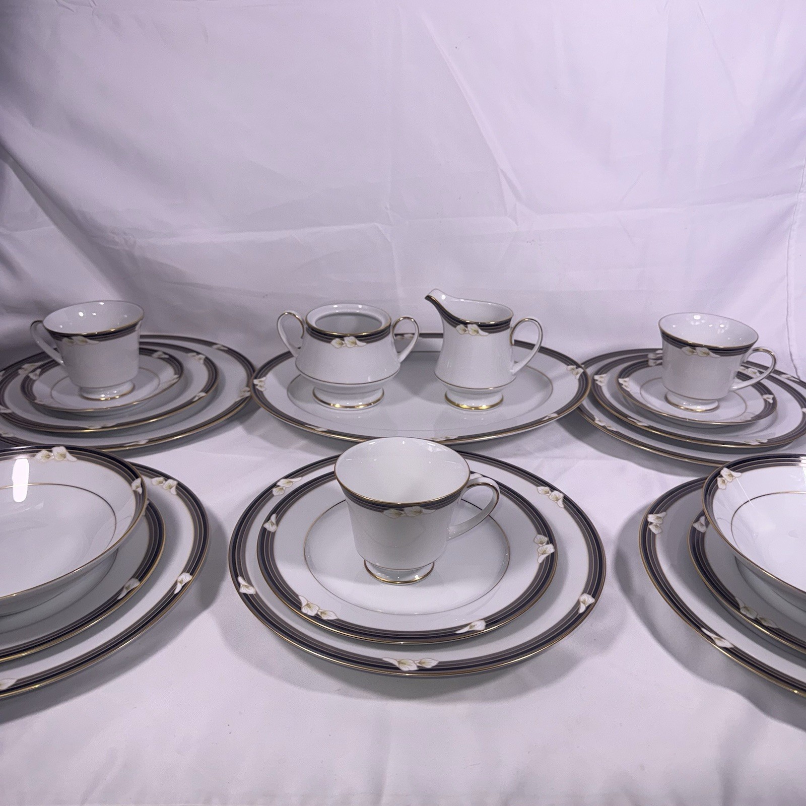 Noritake Ellington Footed Cups & Saucers & Bowls 20 Piece Set Legendary Series