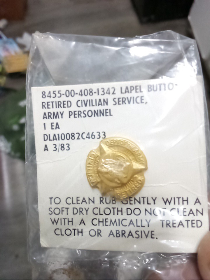 Vintage Retired Civilian Service Army Lapel Button Pin Sealed Unopened New