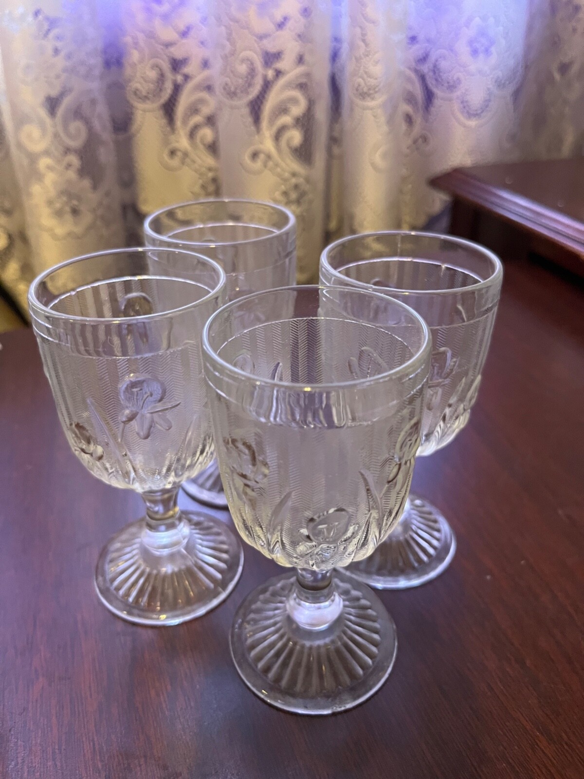 4 Iris Herringbone 3 oz. Wine Glasses Vintage Jeanette Clear 4 1/4\