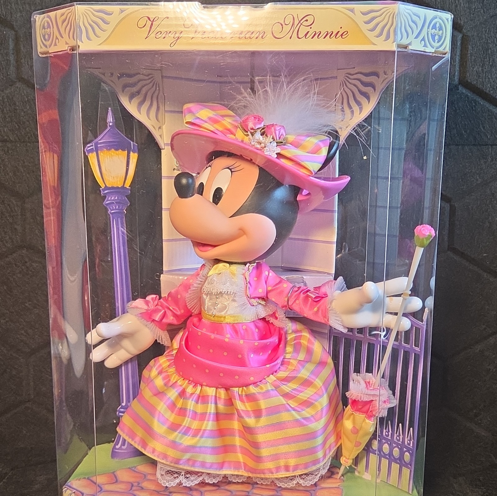 Disney Very Victorian Minnie Mouse Collector Doll/Figurine 