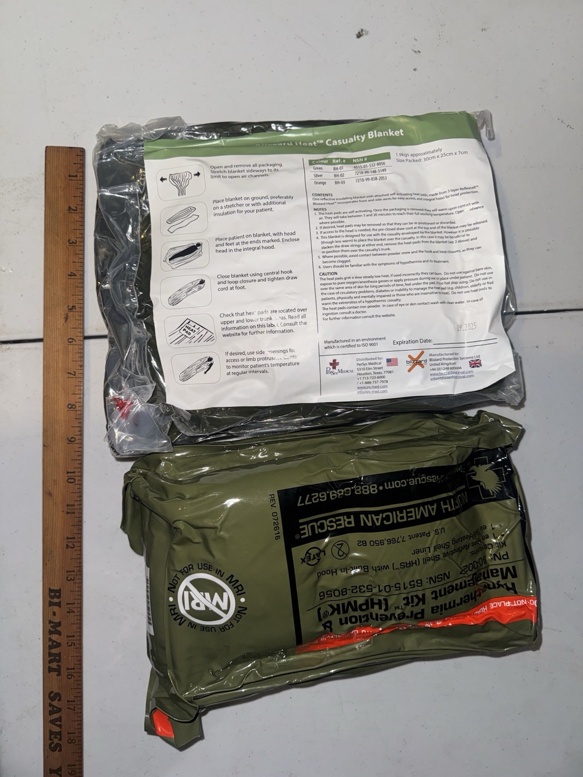 LOT OF TWO DIFFERENT MILITARY MEDIC EMERGENCY BLANKETS MILITARY SUPLUS
