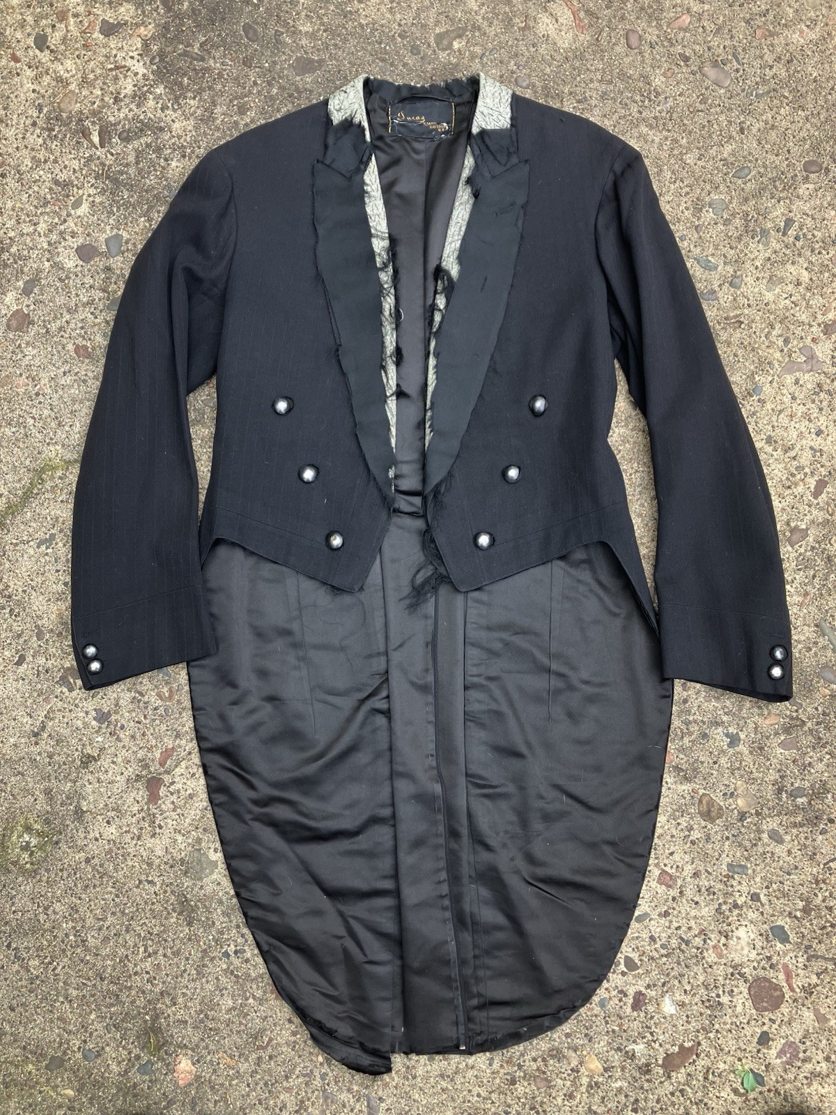 Antique 1920’s Vtg pin stripe tuxedo w/tails 2 Piece Suit Halloween Costume 36