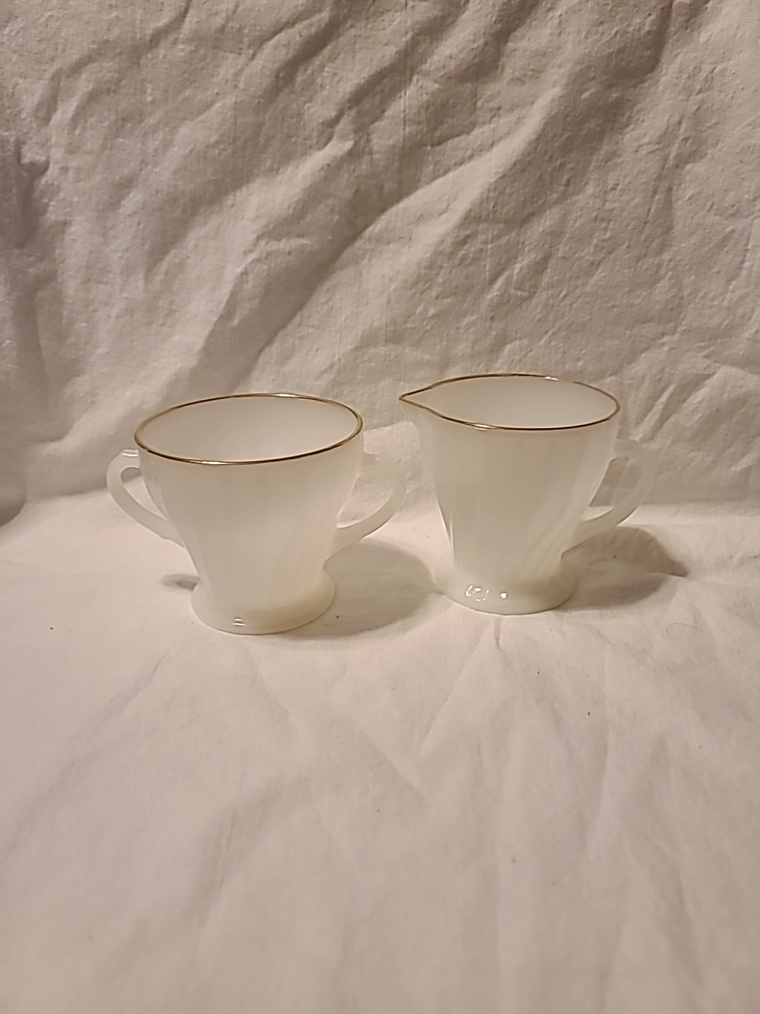 Anchor Hocking DinnerWare Milk Glass White Swirl with Gold Trim Sugar Anchor Hocking DinnerWare Milk Glass White Swirl with Gold Trim Sugar