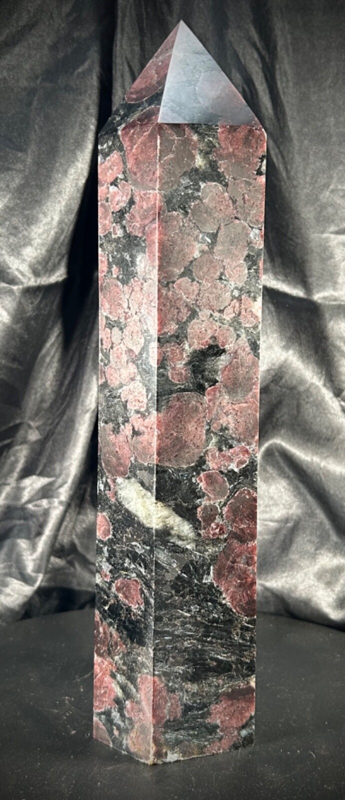 12.5' Tall Garnet and Arfvedsonite Tower 10lb 2.5oz (4.609kg)