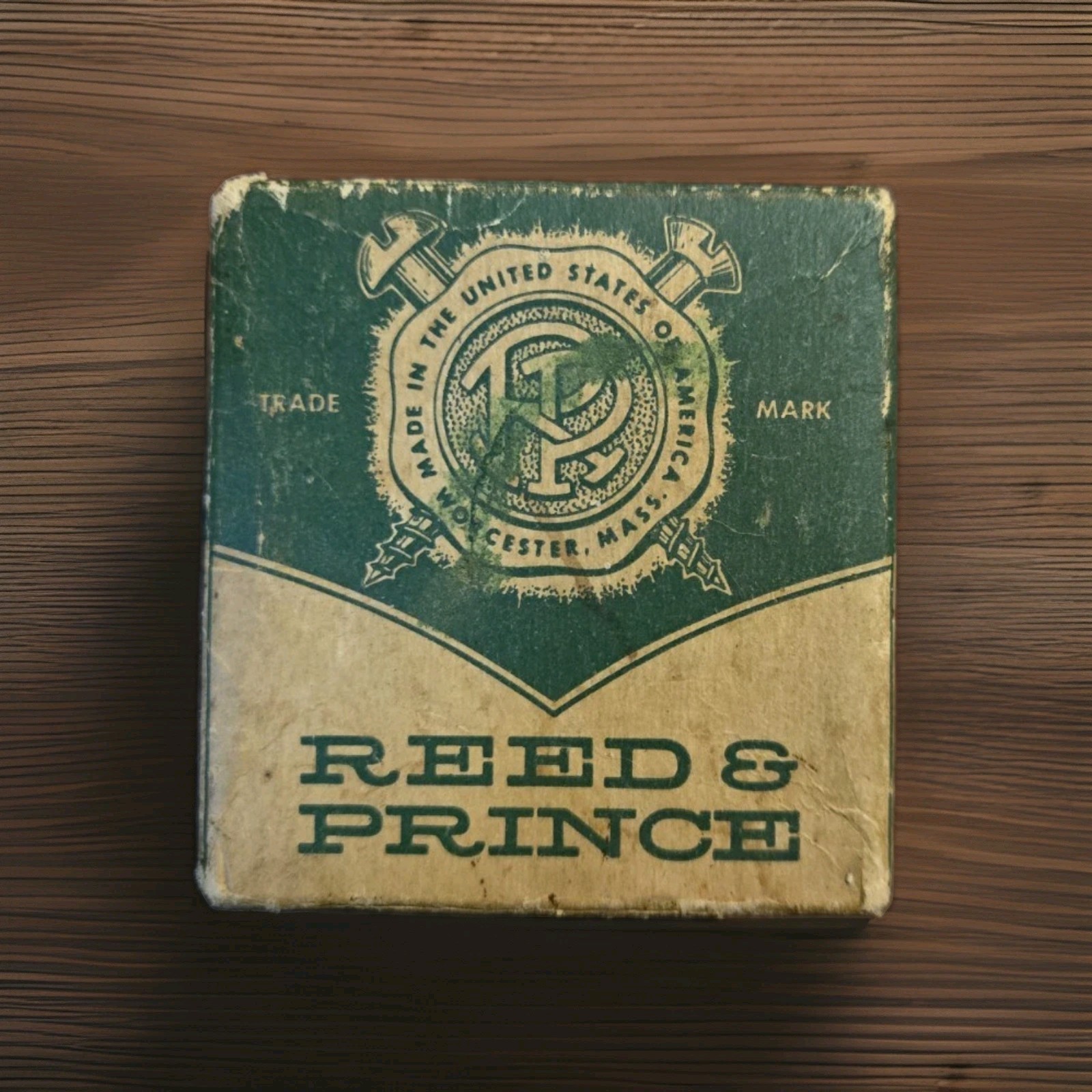 Reed and Prince #8 screw box-Worcester Massachusetts-box only-excellent cond.