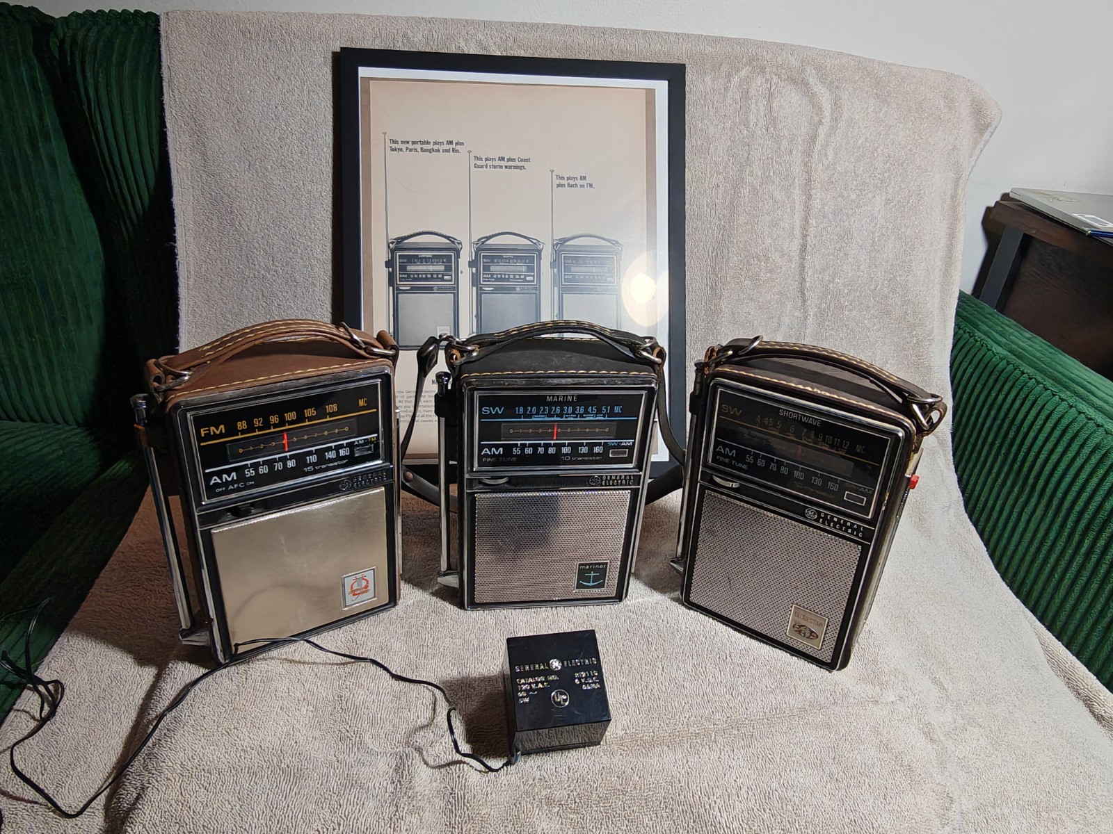 1960s General Electric Working Portable Radio Models P-965 P-968 P-975 AM FM SW 