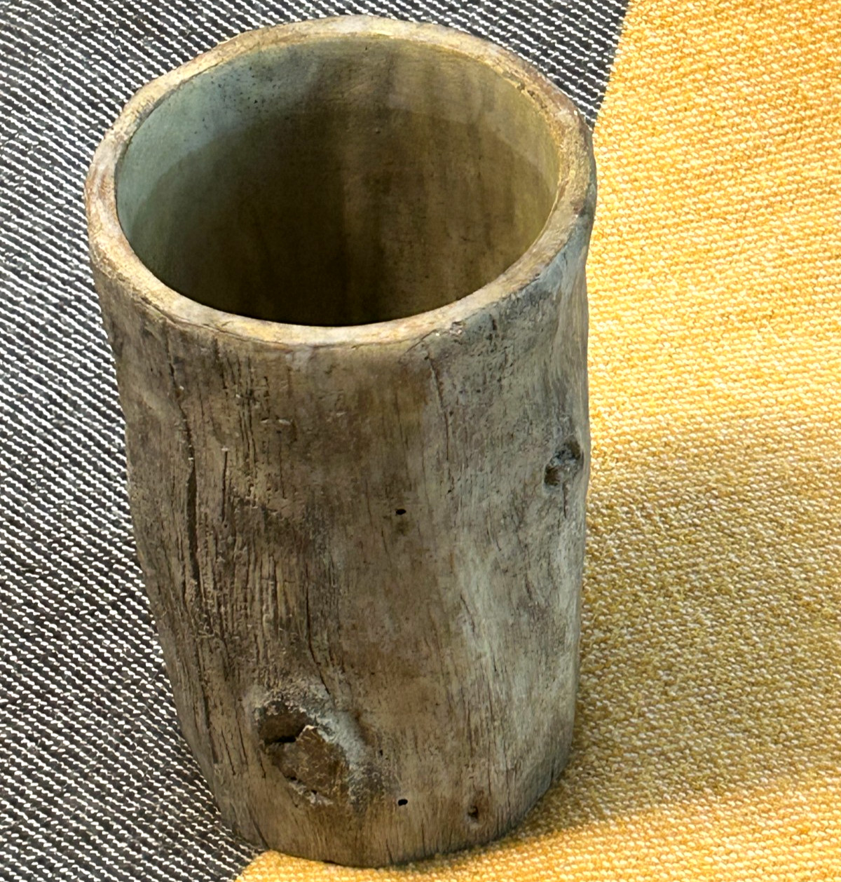 Vintage FAUX BOIS TREE TRUNK VASE Birch Resin Gray Knotty Woodgrain Pillar 9 x 6
