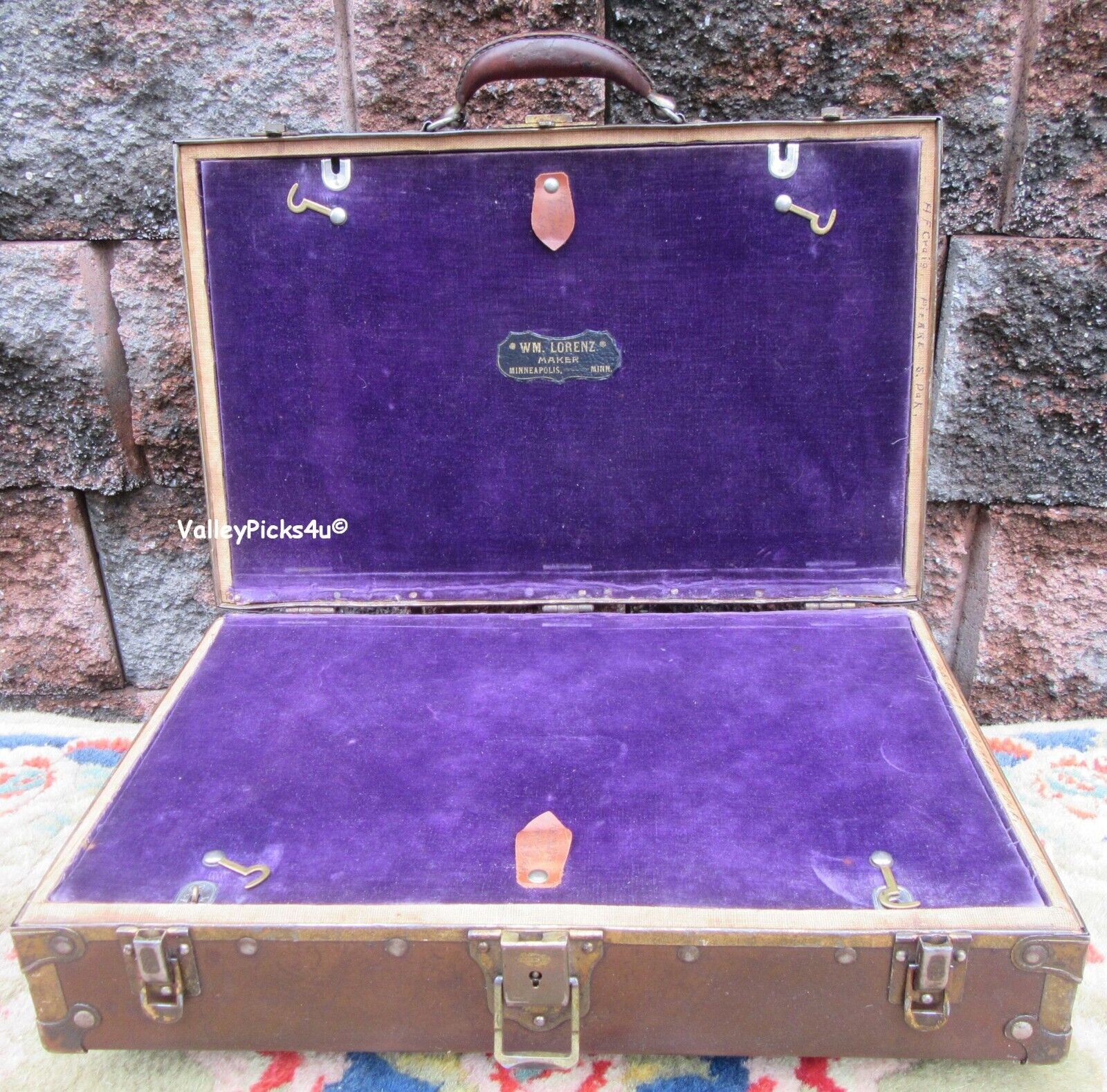 Antique WM. Lorenze  Sole Leather Travel Salesman Laptop Display Luggage Trunk