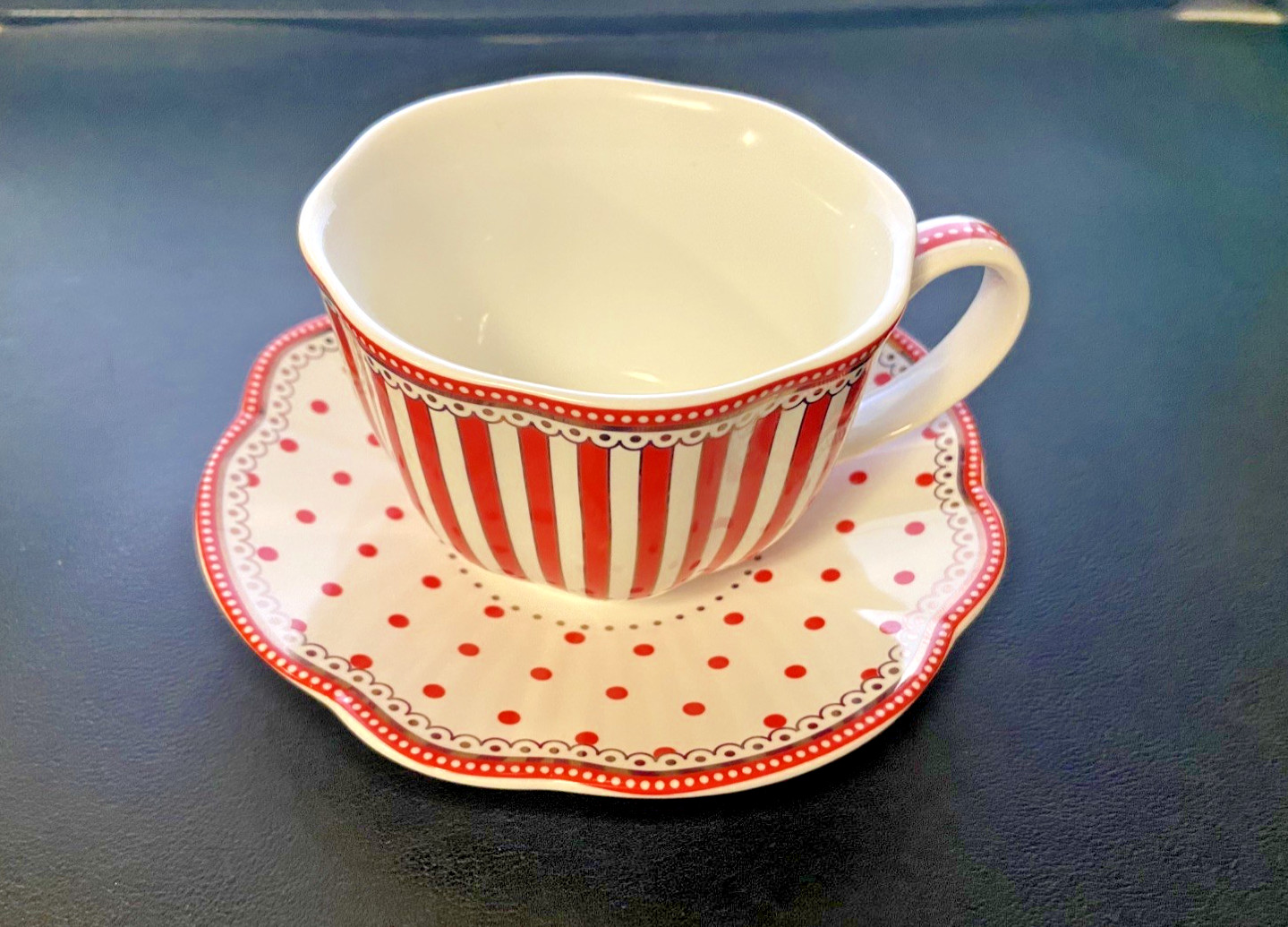 Grace Teaware Josephine Red Cup & Saucer set in great condition Grace Teaware Josephine Red Cup & Saucer set in great condition