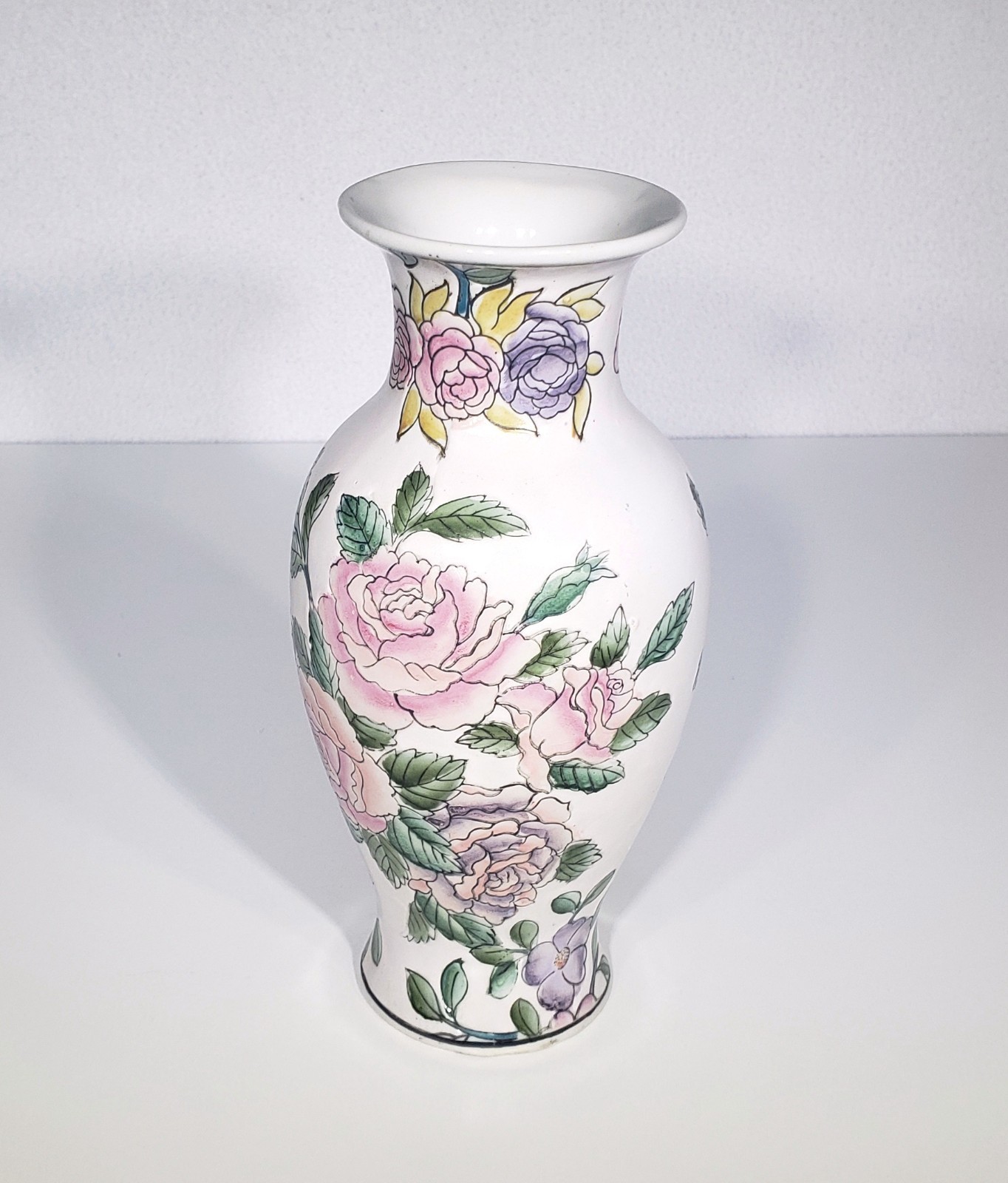 Vintage HFP Chinese MACAU Hand Painted ASIA PORCELAIN Vase Pink Floral 8.125\