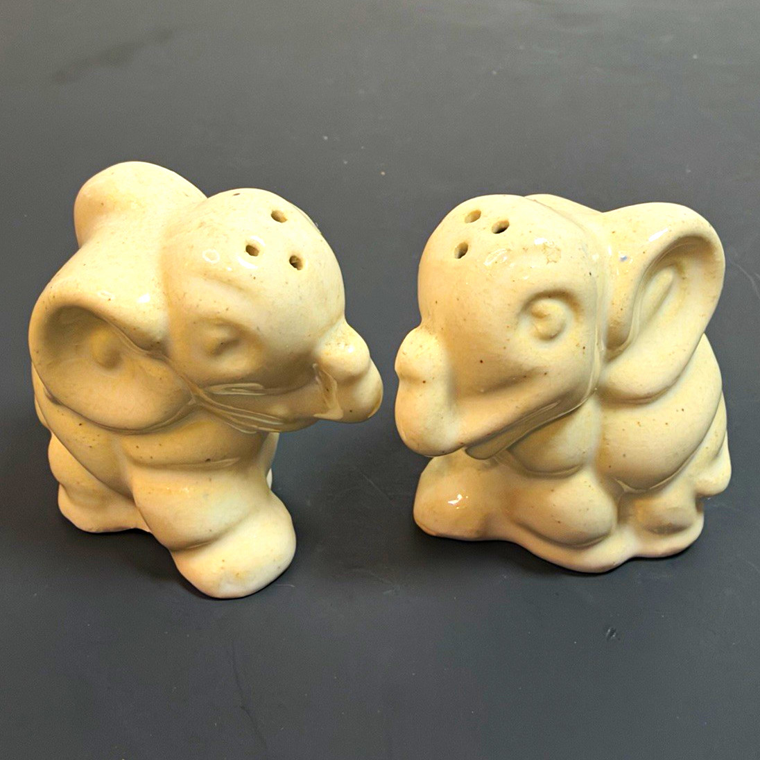 Vintage 40s Rosemeade North Dakota Pottery Elephant Salt & Pepper Shakers Vintage 40s Rosemeade North Dakota Pottery Elephant Salt & Pepper Shakers