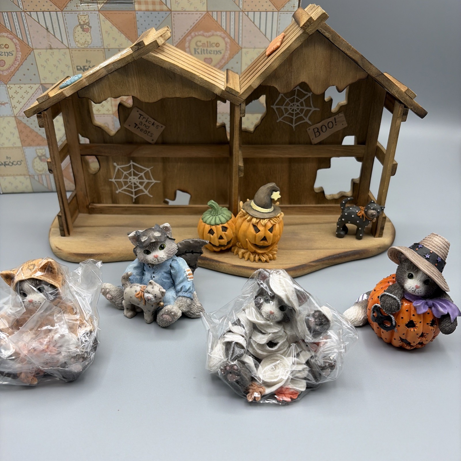 Calico Kittens Lot - Halloween House Shelf for Display and 4 Figurines