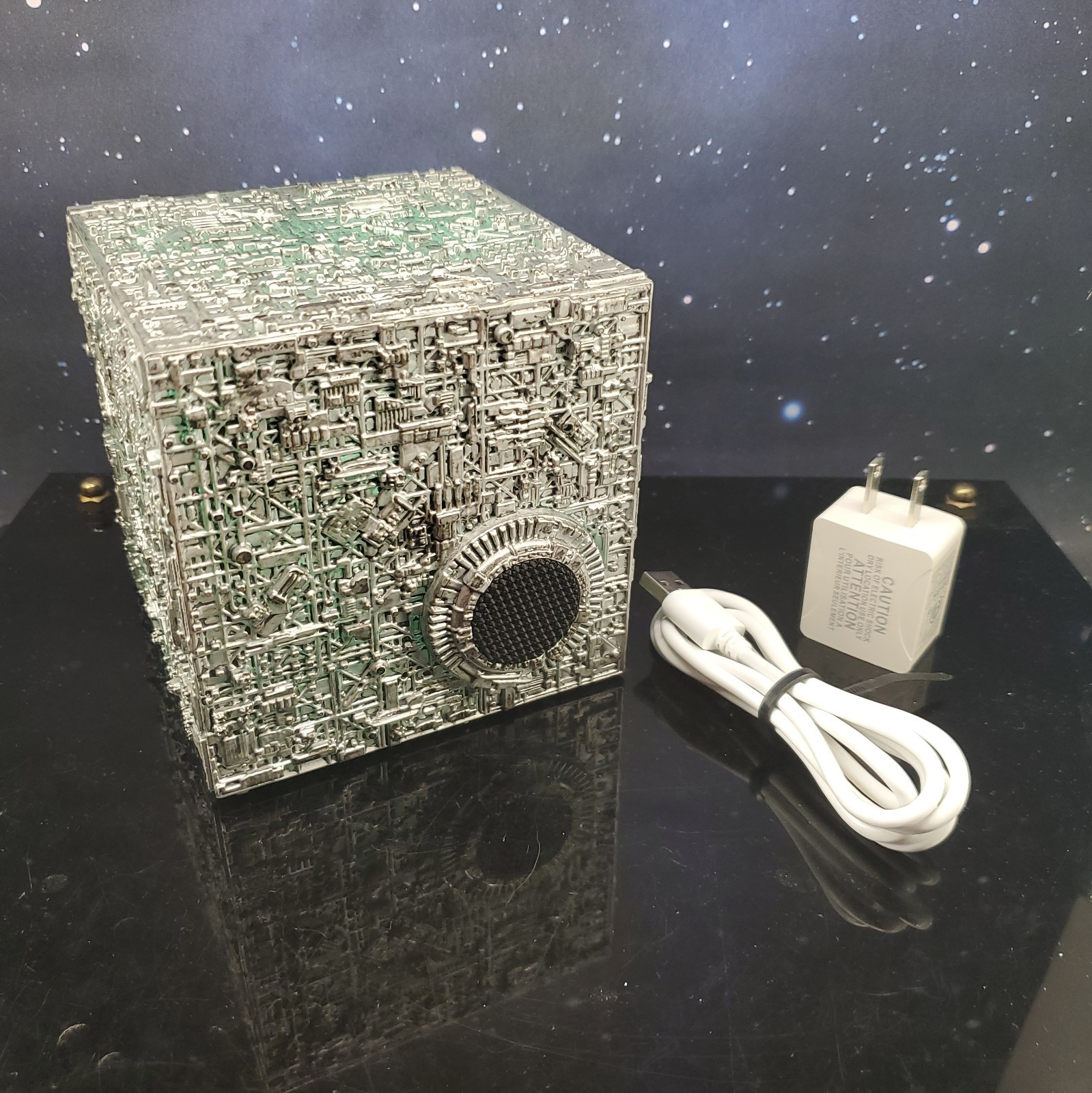 Star Trek Borg Cube Bluetooth Speaker Green Illumination & Borg SFX - Tested 