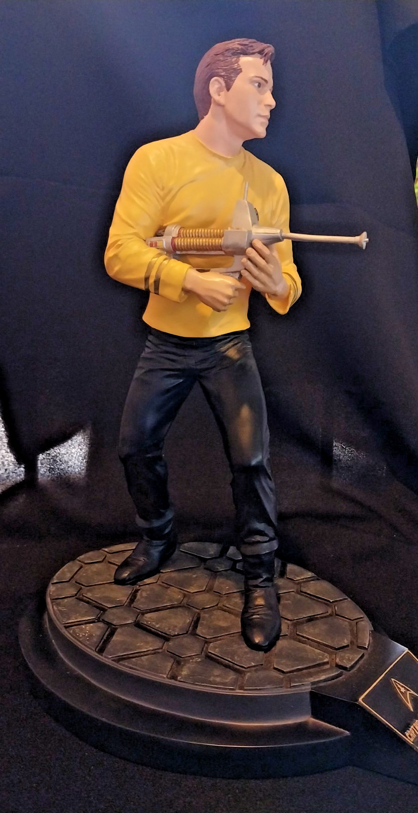 1998 Captain James T. Kirk Cold-cast Statue Star Trek Playmates- 14\