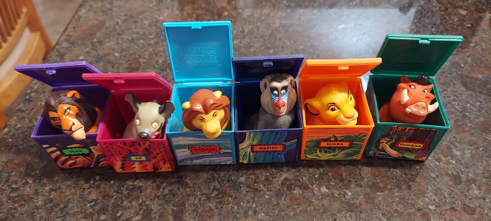 DISNEY LION KING  FINGER PUPPETS COMPLETE SET OF SIX SEE PICTURES &DISCRIPTION
