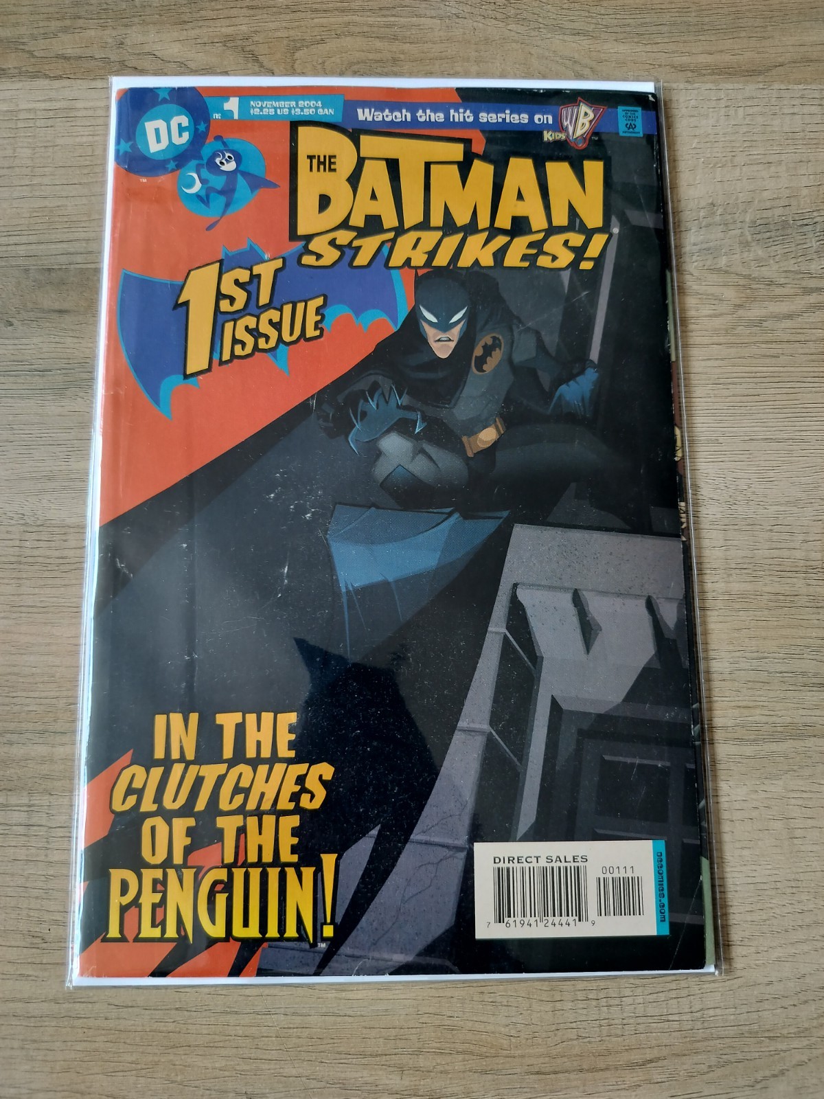 The Batman Strikes #1 Newstand Edition (DC Comics November 2004)