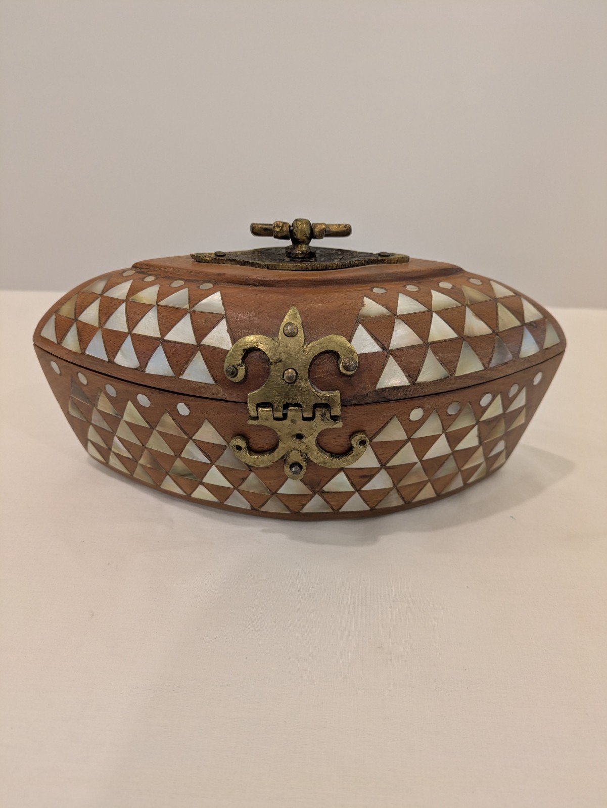 Vintage Syrian Middle Eastern Marquetry Wood Box Mother of Pearl Inlay Brass