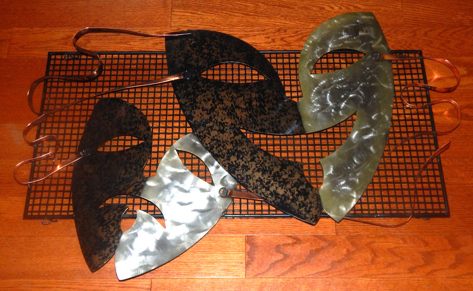 VTG Metal Theatre Comedy Tragedy Masks Large 36\