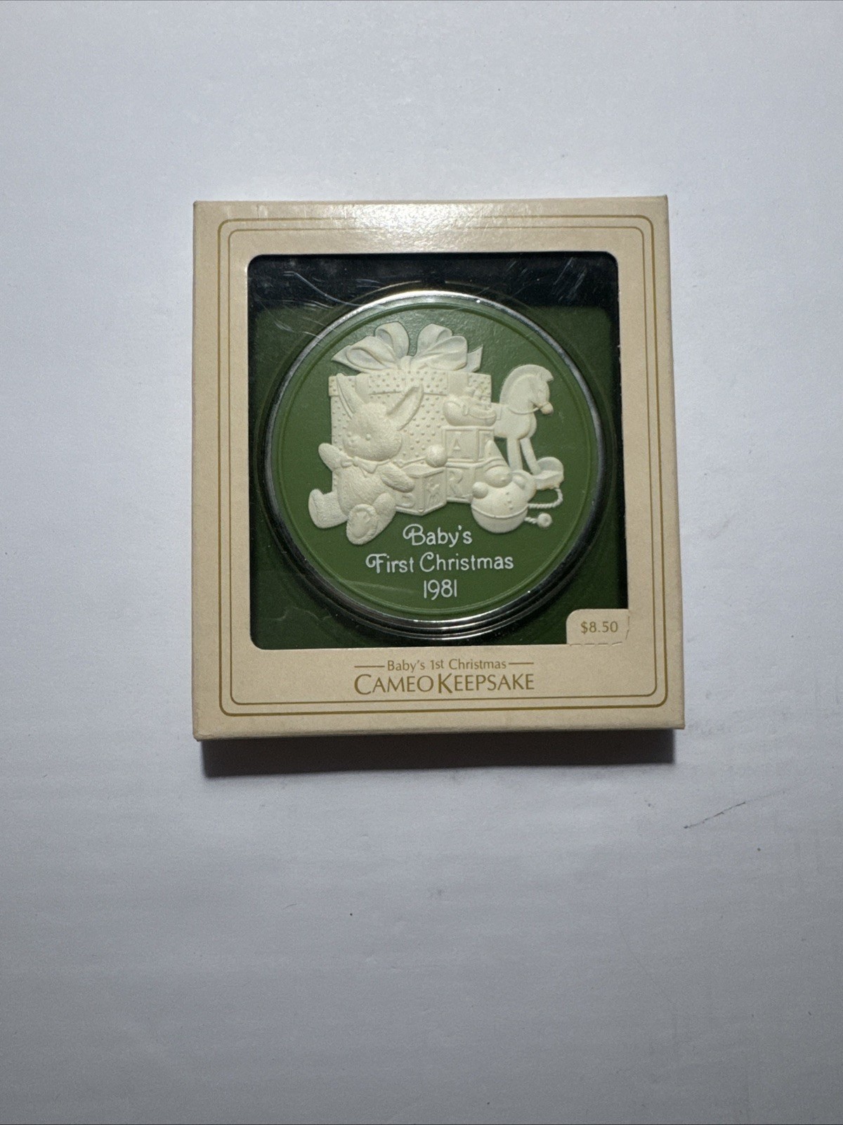Hallmark Cameo Keepsake Ornament Baby\'s 1st Christmas  1981 Rare New