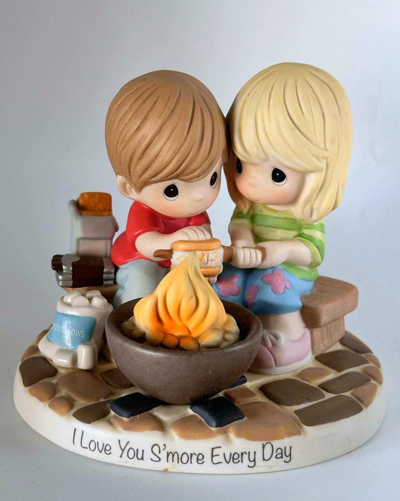 Rare Precious Moments \'I Love You S\'more Every Day\' Figurine
