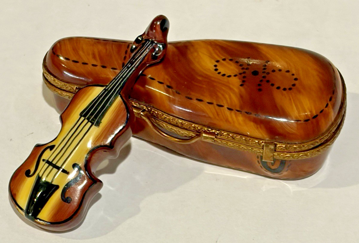 LIMOGES France PEINT MAIN Trinket Box-VIOLIN in Burl Wood CASE-MARQUE DEPOSEE-PV