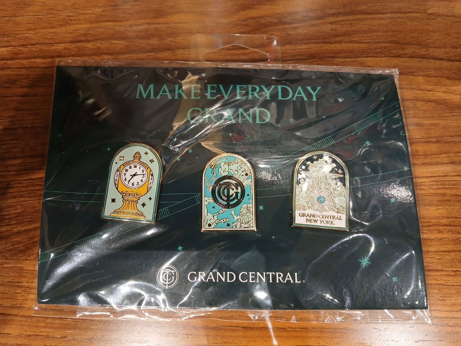 Brand New & Unopened Grand Central Terminal Lapel Historical Pins~3pk ~ RARE Brand New & Unopened Grand Central Terminal Lapel Historical Pins~3pk ~ RARE