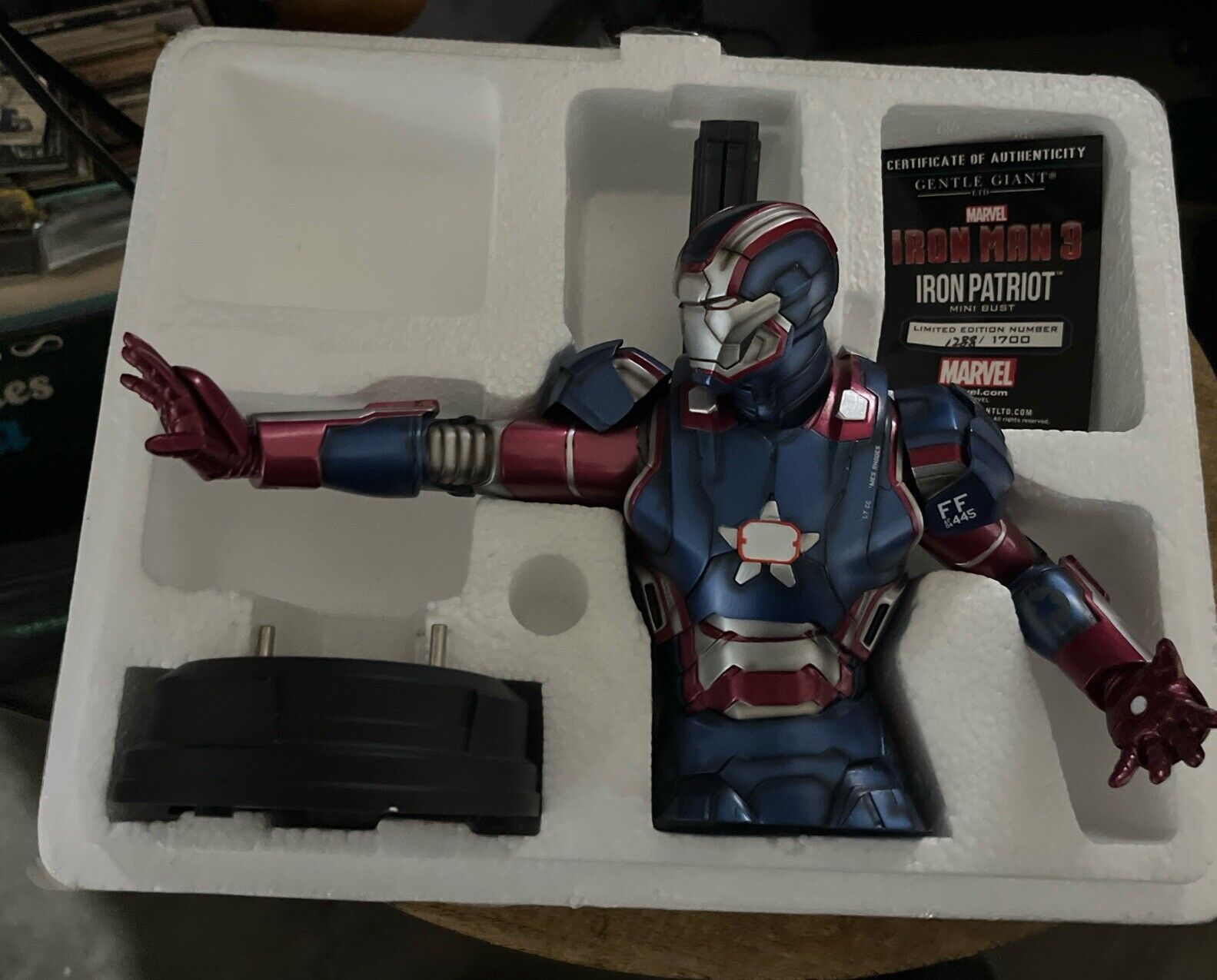 IRON PATRIOT Limited Edition Mini Bust RETIRED Gentle Giant Limited 1700 IOB VG
