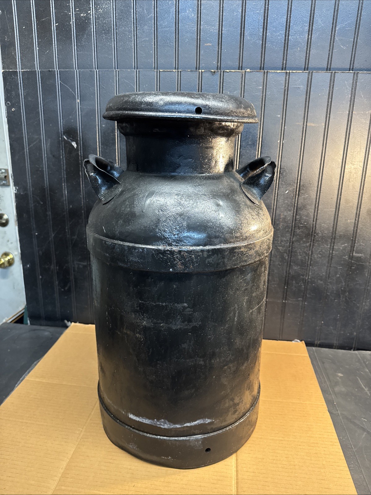VINTAGE 10  GALLON STEEL  MILK CAN  FARM FRESH Pennsylvania Dairy