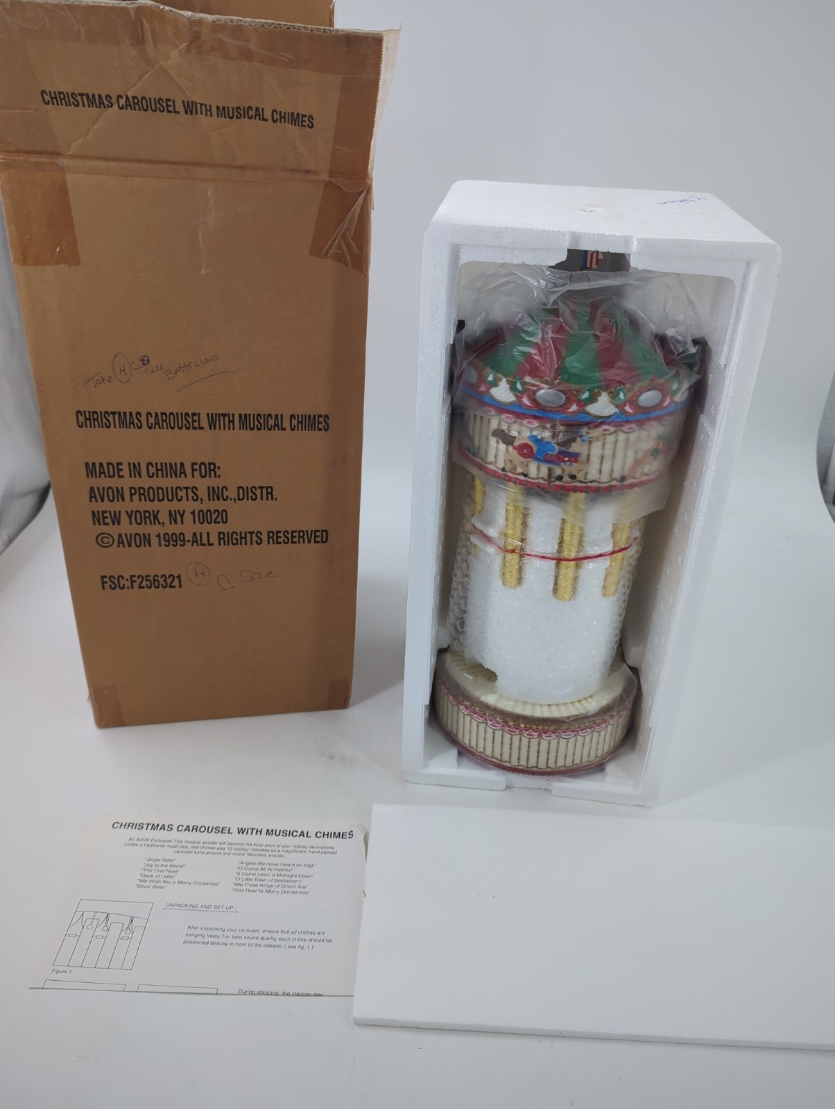 Avon Christmas Holiday Musical Chimes Carousel with Horse 12 Songs *NEW* 1999