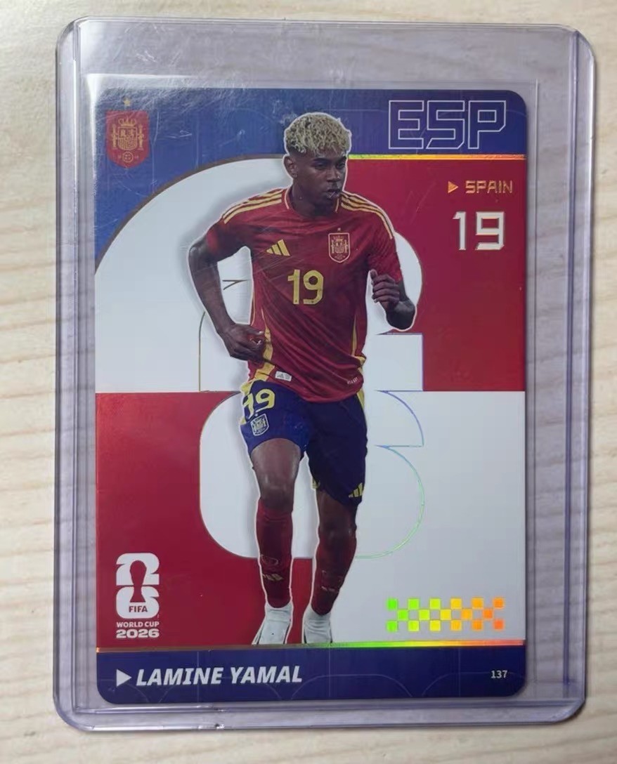 Panini Kayou 2026 Football Lamine Yamal Blue Parallel Refractor Card /99 #137 Panini Kayou 2026 Football Lamine Yamal Blue Parallel Refractor Card /99 #137