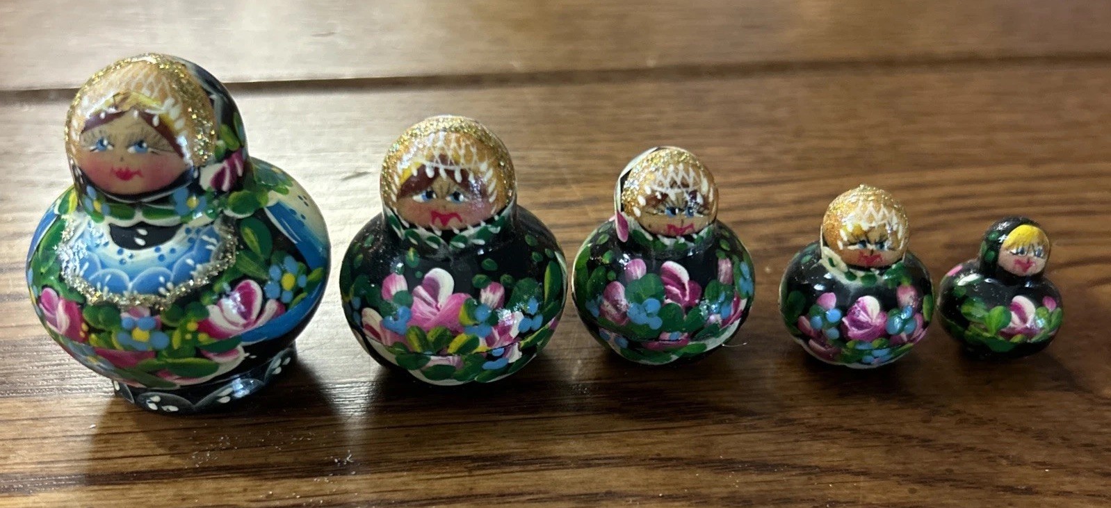 5 Piece Vintage Mini Russian Matryoshka Nesting Stacking Dolls - Made in Moscow