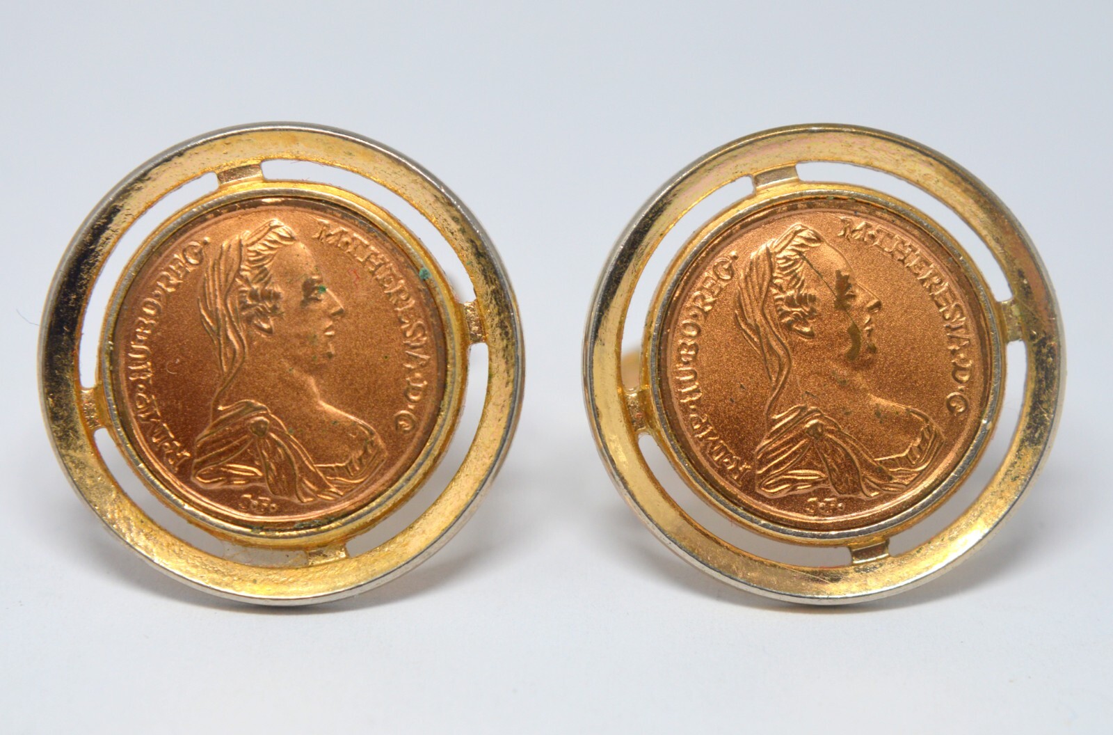 VINTAGE AUSTRIAN MARIA THERESIA THALER GOLD TONED CUFFLINKS