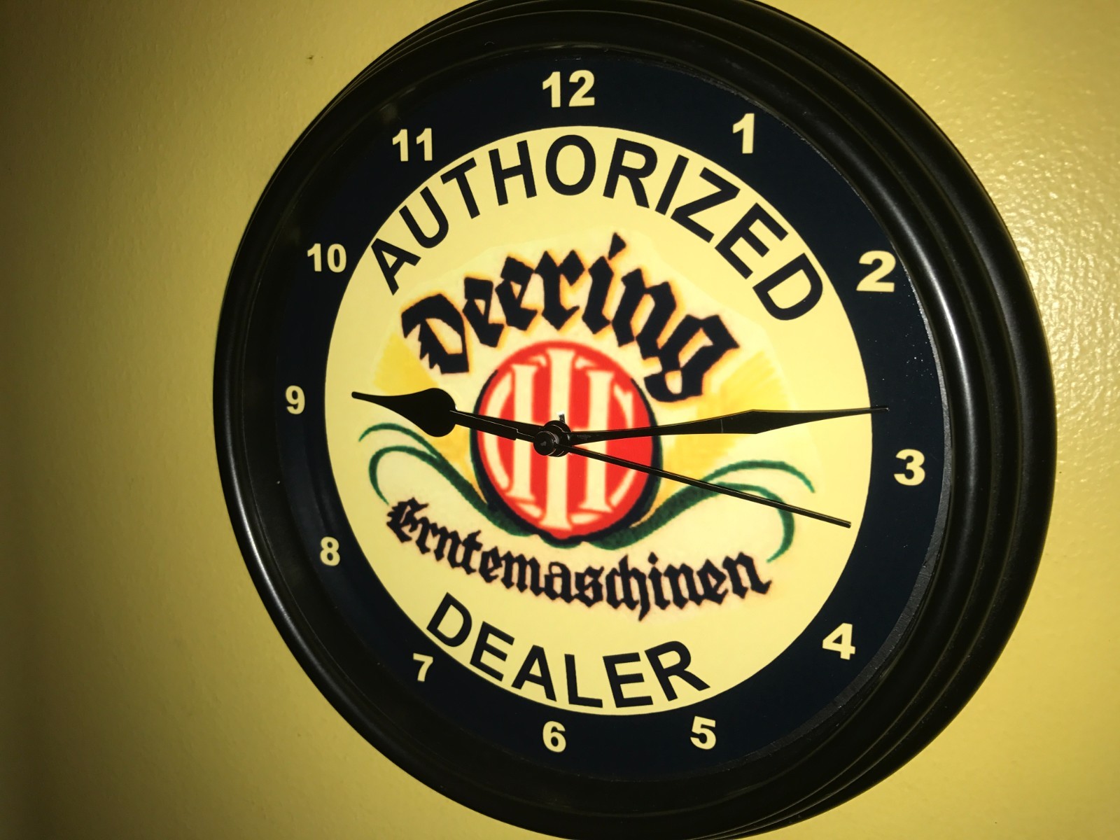 Deering AuthDealer Farm Tractor Barn Garage Man Cave Clock Retro Sign Deering AuthDealer Farm Tractor Barn Garage Man Cave Clock Retro Sign