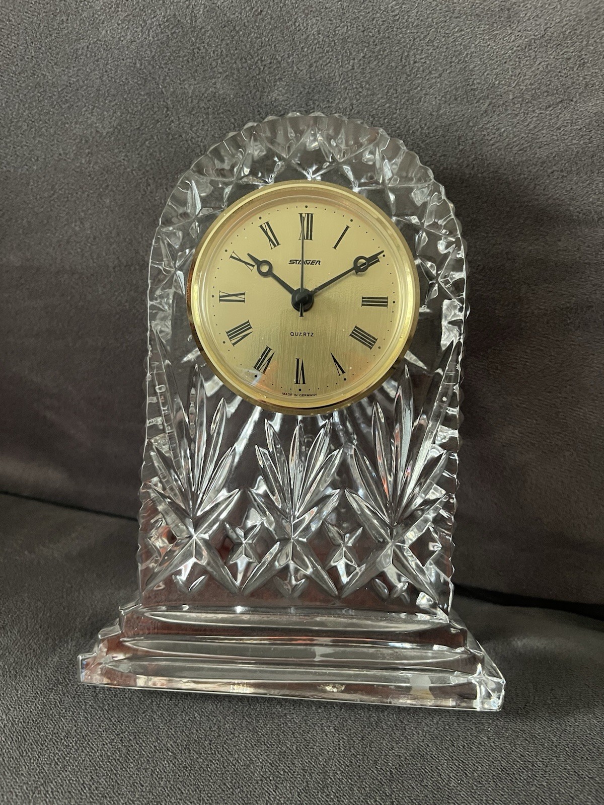 Vintage Lead Crystal Staiger Quartz Desk Clock Vintage Lead Crystal Staiger Quartz Desk Clock