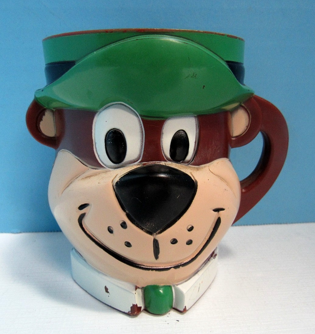 VTG. 1961 YOGI BEAR PLASTIC CUP/MUG BY F & F MOLD & DIE WORKS KELLOGG\'S CEREAL