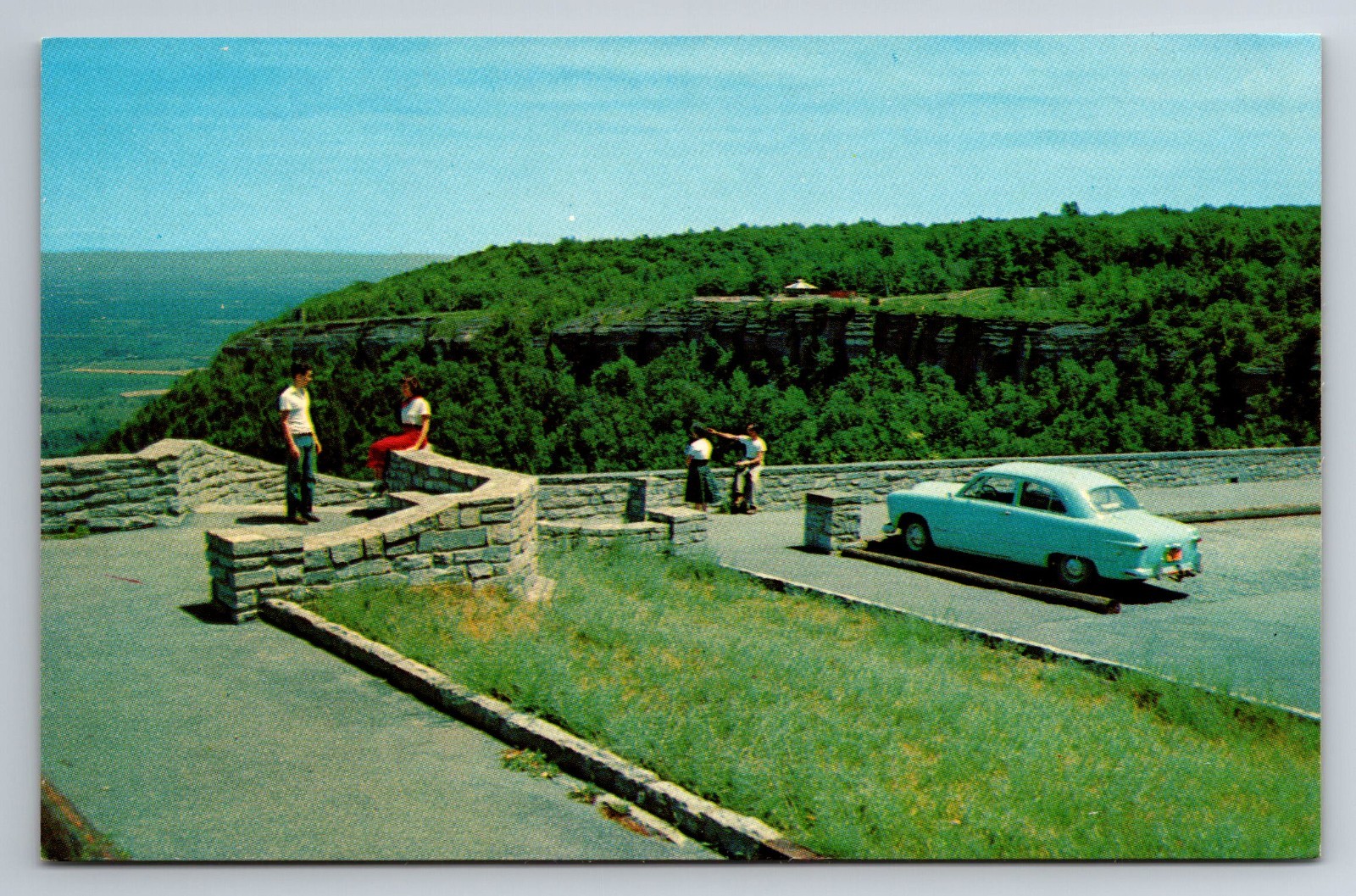 NY, Albany, Cliffs at Thacher Park, Old Car, Vintage Postcard
