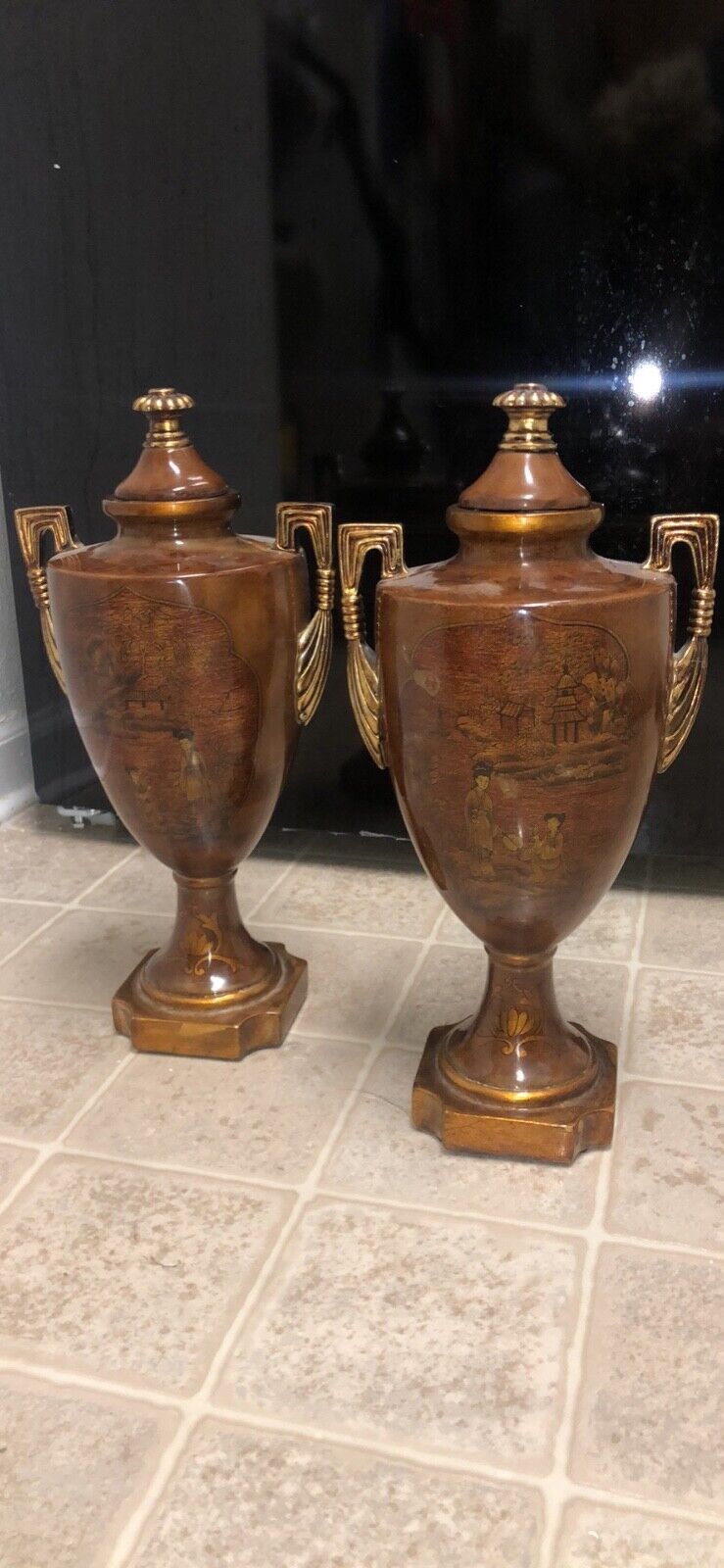 Beautiful pair of vintage Asian Vases
