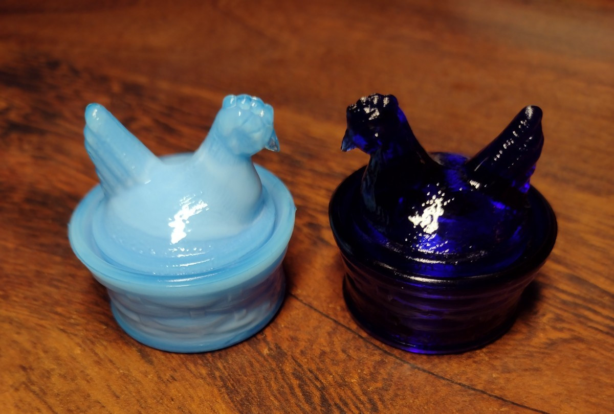 LOT OF TWO Blue Slag Glass AND Cobalt Ultra -Mini Hen on Nest. EE Mark. Cuteness