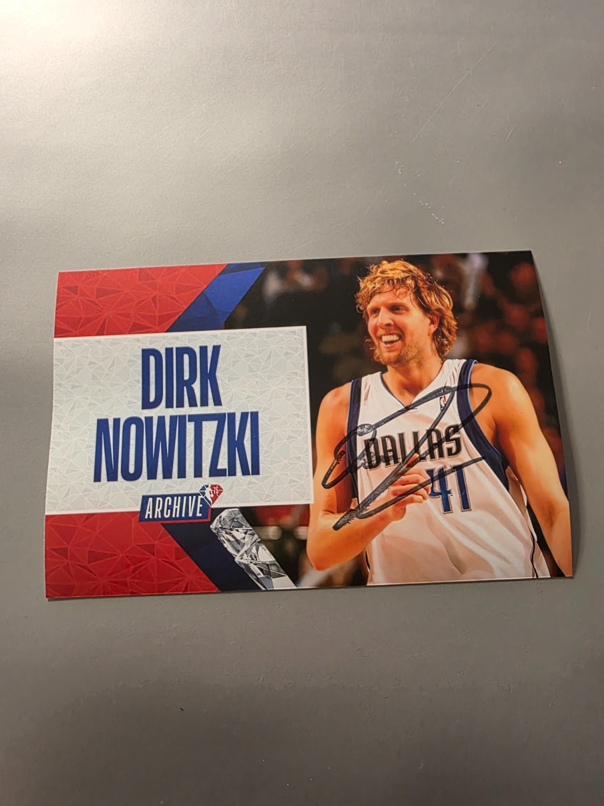 DIRK NOWITZKI-signed photo approx 13x19 autograph (4586) COA