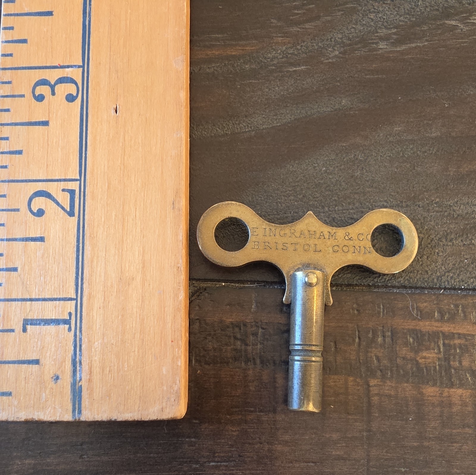 ORIGINAL SIGNED ANTIQUE INGRAHAM CLOCK BRASS KEY SIZE 6  MADE IN BRISTOL CONN. 