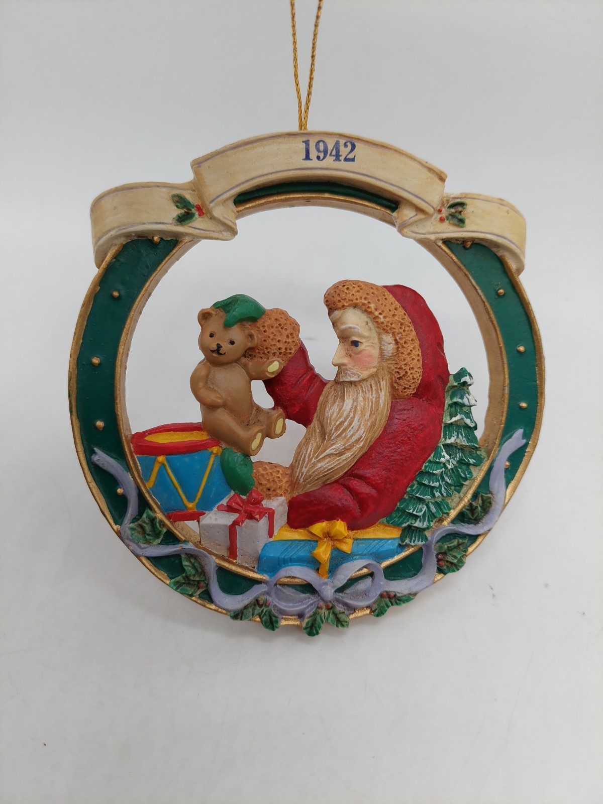 Russ Berrie Round Cut Out Santa 1943 Christmas Ornament Vintage 4 ¼”