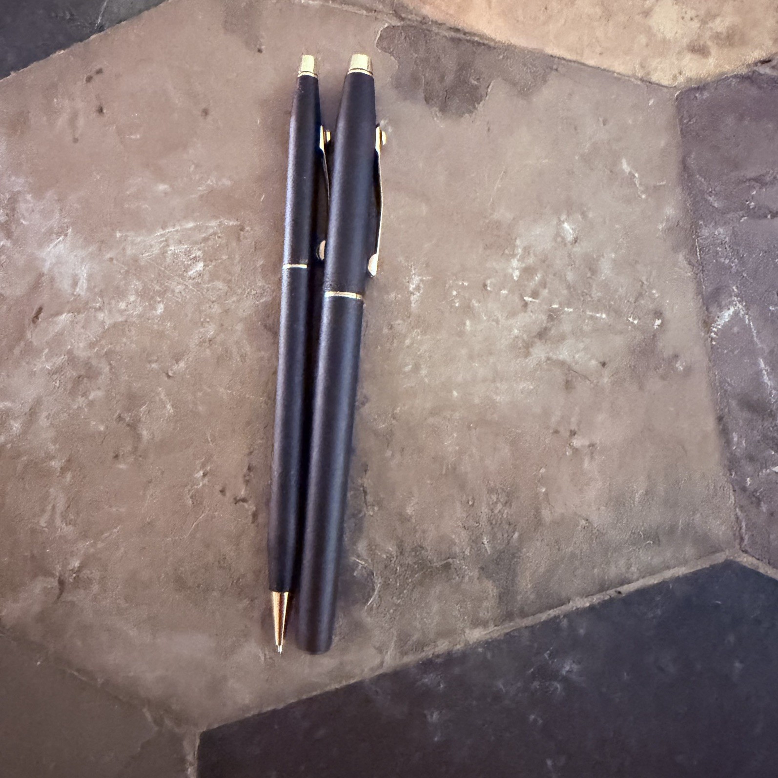 Cross classic sentury satin black and gold-tone pen and pencil (GE) Logo