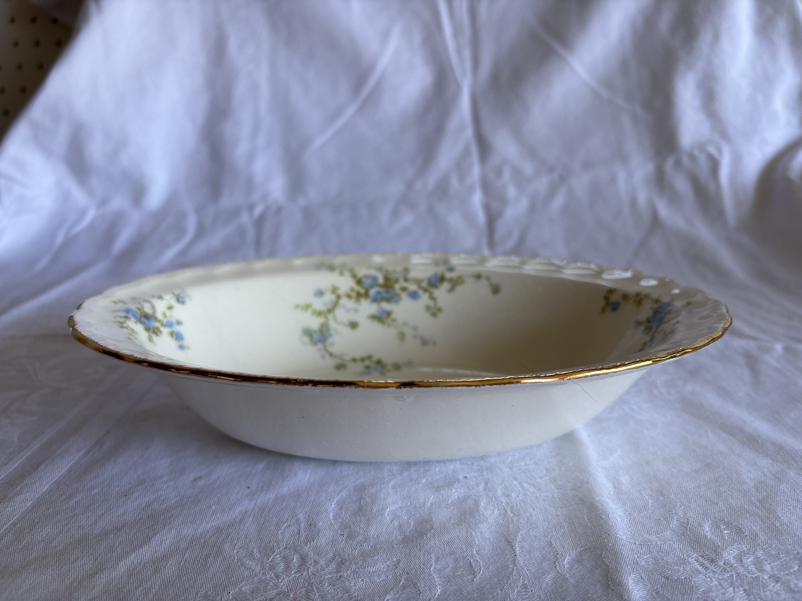 Topeposse China Fleurette Oval Serving Bowl