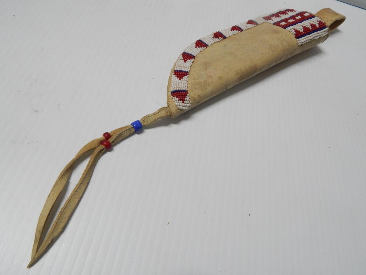 VINTAGE MID CENTURY CHEYENNE INDIAN BEADED THICK HIDE BEADED KNIFE CASE / SHEATH