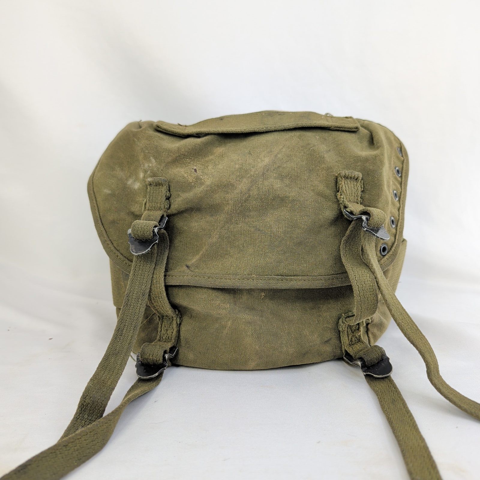 Vintage 1945 US Army M-1945 Field Bag Canvas Military Pack WWII Olive Drab Green
