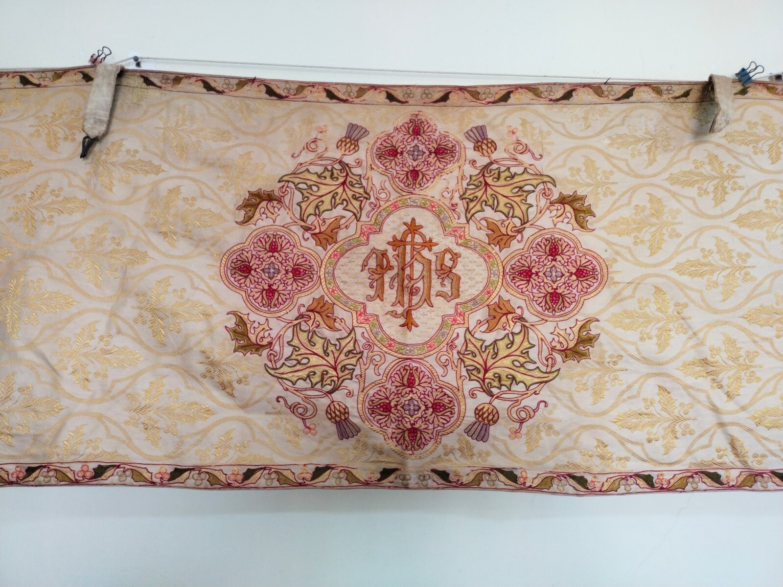 vintage amazing embroidered church silk banner vestment chasuble textile it1401
