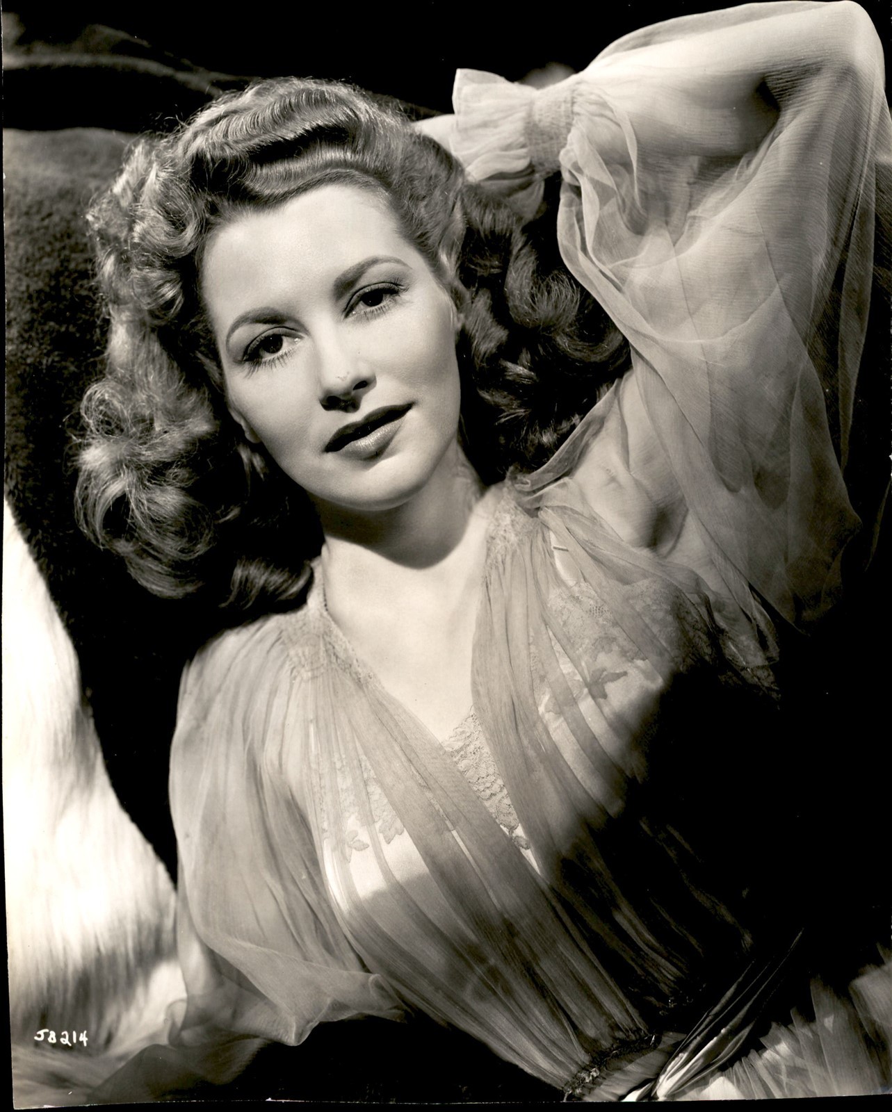 LDE7 Original Photo BEAUTIFUL PORTRAIT OF 1940s WARNER BROS ACTRESS JULIE BISHOP